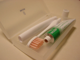 20050823tooth_paste_L.jpg 640480 159K