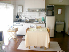 20060611kitchen.jpg 240180 37K